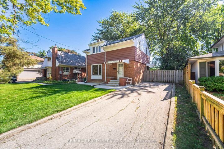 Photo de la propriété:  85 Eldomar Avenue  ON L6W 1P9 