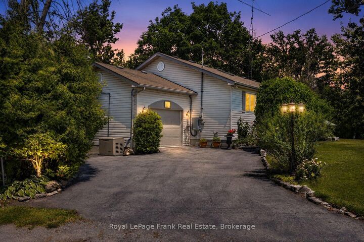 2 Ideal Point Road S — photo 1