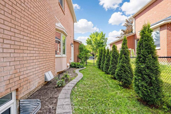 Property Photo: 307 Alex Doner Drive Basement Unit 2 ON L3X 1G5