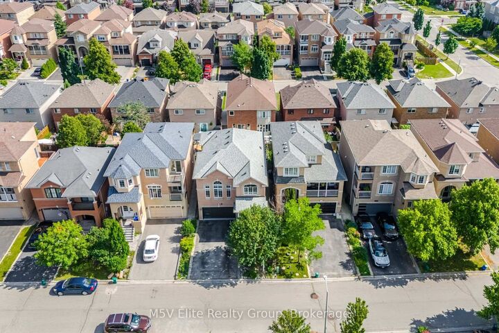 168 Sail Crescent — photo 1