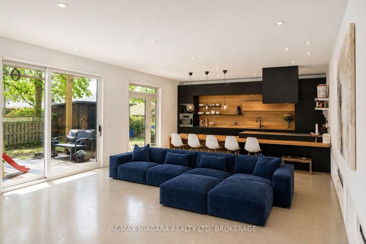 Property Photo: 1 Timber Lane ON L2N 7R7