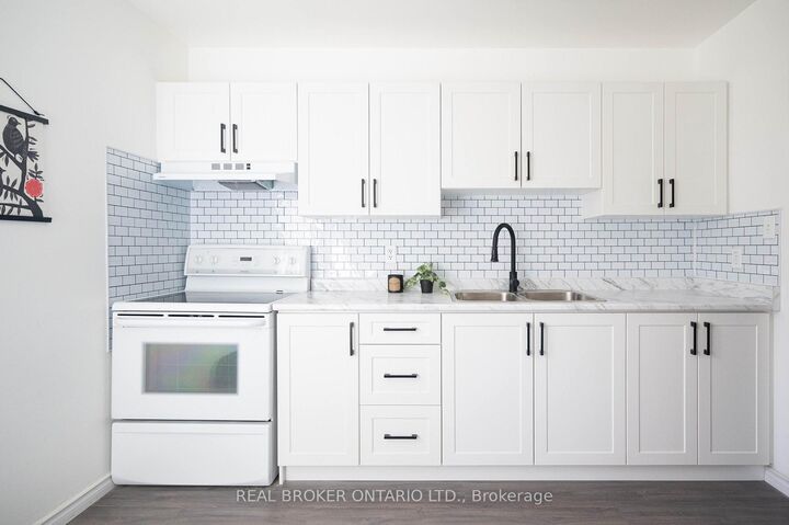 Property Photo:  725 Military Trail  ON M1E 4P6 