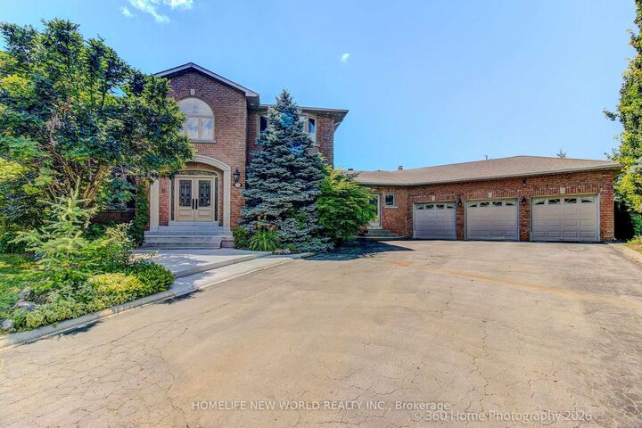 212 Burns Boulevard — photo 1
