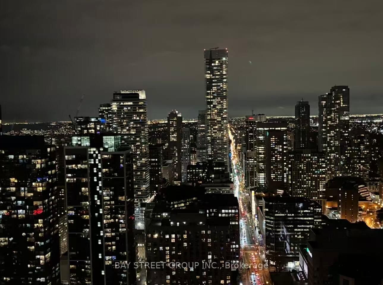 Property Photo: 395 Bloor Street E 4503 ON M4W 0B4