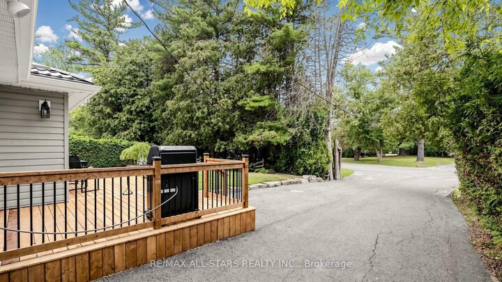 Property Photo:  28 Florence Drive  ON L0E 1N0 