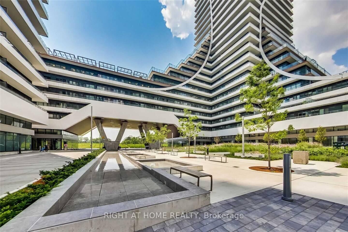 Property Photo: 30 Shore Breeze Drive 3212 ON M8V 0J1