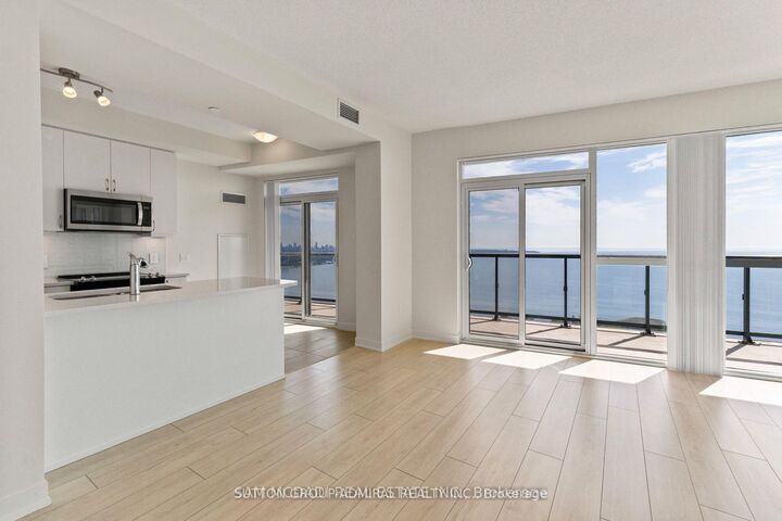 Property Photo: 38 Annie Craig Drive 4305 ON M8V 0G9