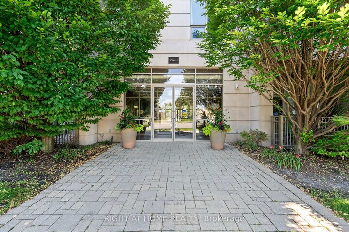 Property Photo: 2470 Prince Michael Drive 606 ON L6H 0G9