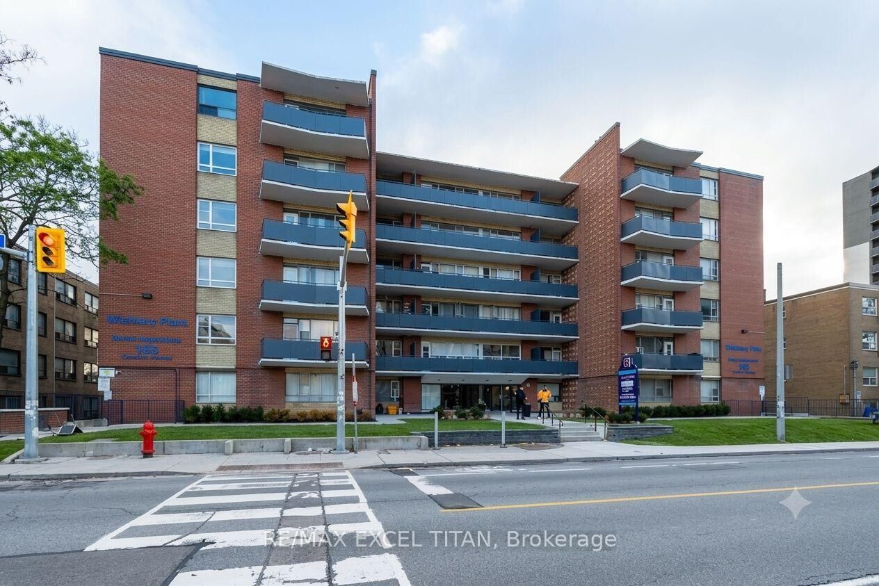 Property Photo:  165 Cosburn Avenue 615  ON M4J 2L3 