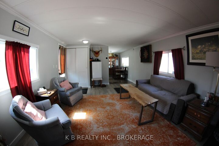Property Photo: 4 Cedar Street W ON K7R 3L1