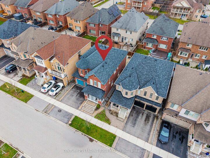 Property Photo: 62 Creekland Avenue ON L4A 1X4