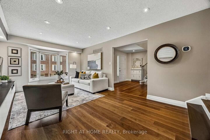 Property Photo:  44 Protea Gardens  ON M2K 2W6 