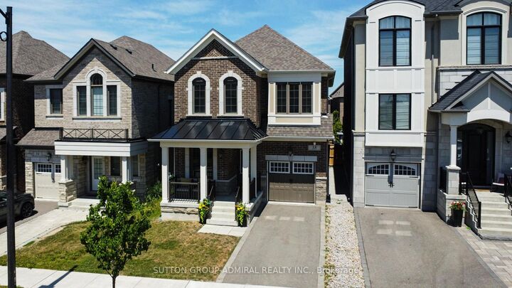Property Photo: 18 Morning Sparrow Drive ON L4H 5A6