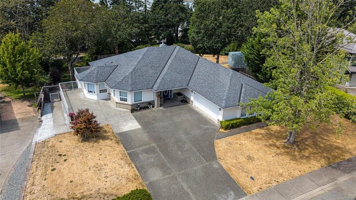 6037 Stonehouse Pl — photo 1