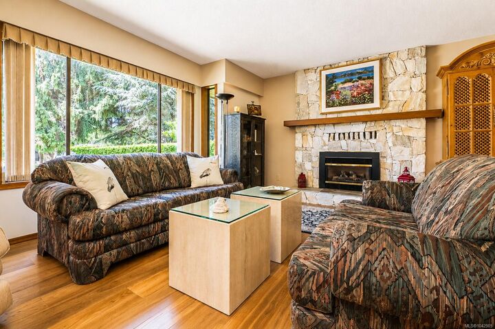 Property Photo: 730 Viaduct Ave E BC V8Z 6N3