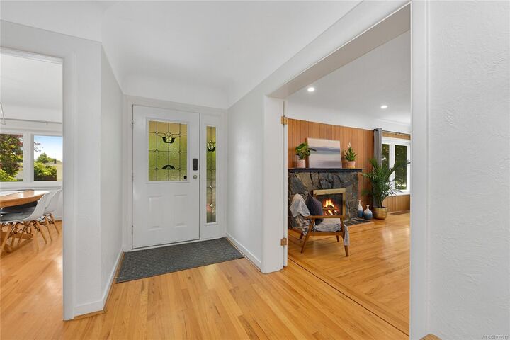 Property Photo: 2134 Neil St BC V8R 3E4