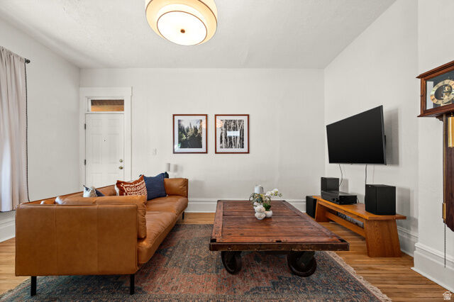 Property Photo: 2617 S 300 E UT 84115