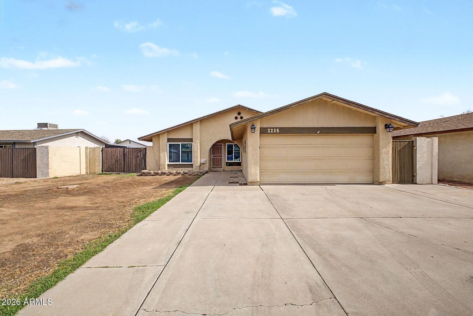 Property Photo:  2235 W El Moro Avenue  AZ 85202 