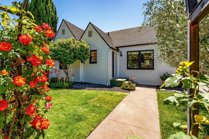 Property Photo: 610 La Verne Avenue CA 95404
