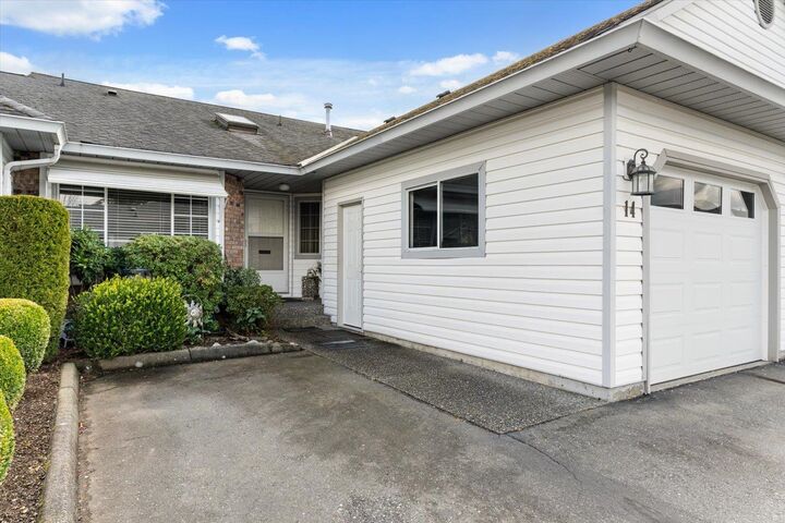 Property Photo:  33922 King Road 14  BC V2S 7N1 