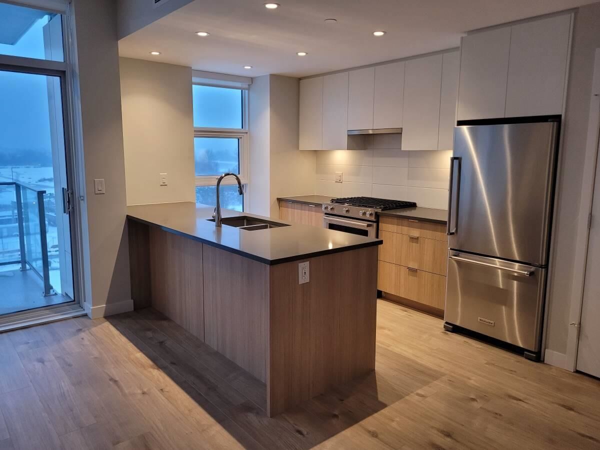 Property Photo: 3430 E Kent Avenue South 807 BC V5S 0G7