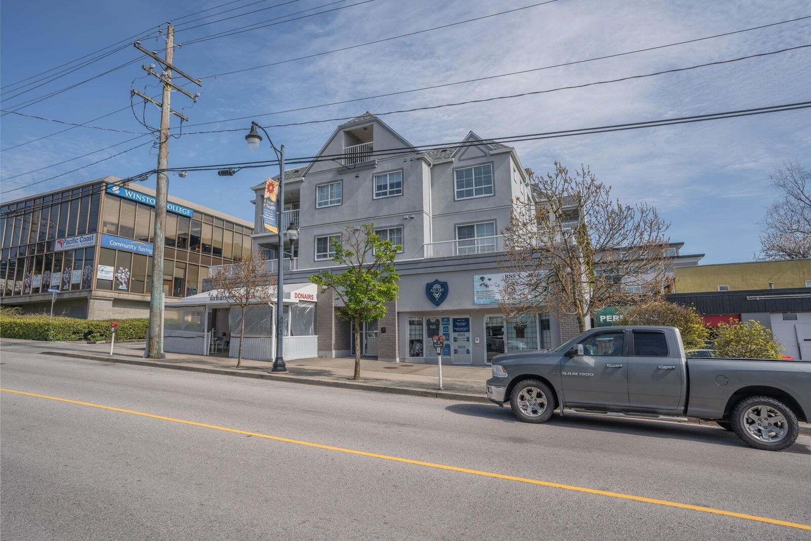 Property Photo: 723 Twelfth Street 206 BC V3M 4J8