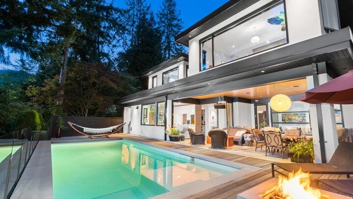 Property Photo: 2650 Rosebery Avenue BC V7V 3A2