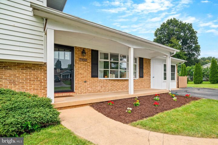 Property Photo: 7902 Juniper Drive MD 21702