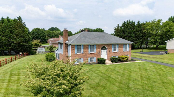 Property Photo:  106 Michael Lane  DE 19701 