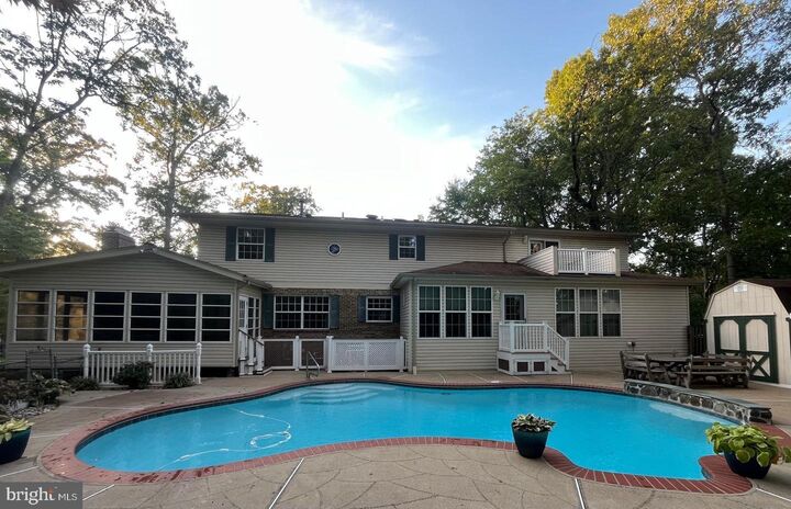 Property Photo: 3203 Riverview Drive VA 22172