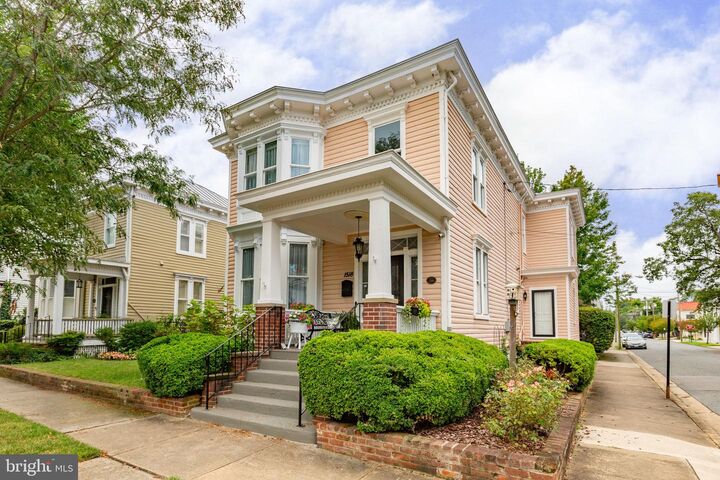Property Photo: 1518 Caroline Street VA 22401