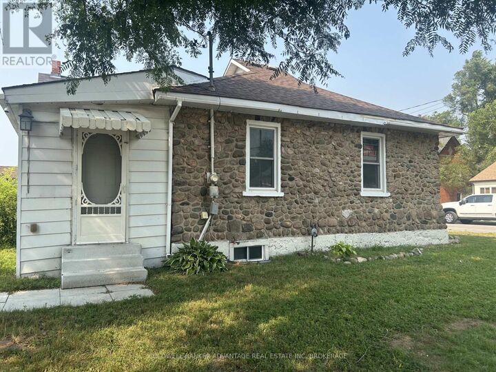 Property Photo: 36 Sanford Street ON L4N 3C2