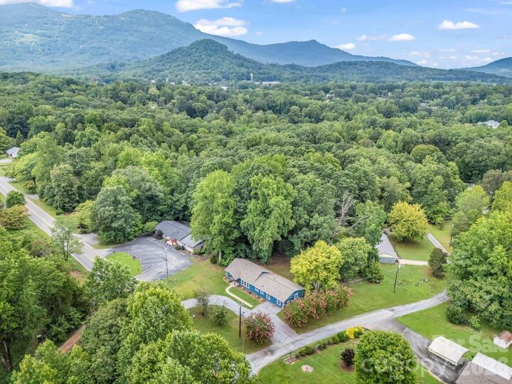 Property Photo: 611 Peniel Road NC 28722
