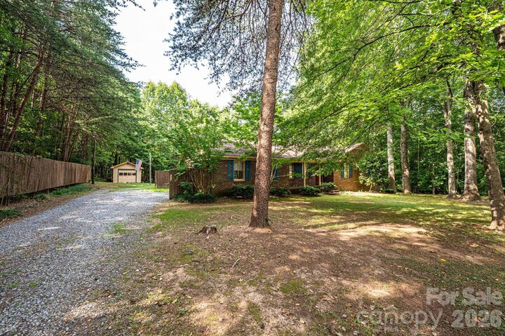 Property Photo: 1113 Ponderosa Road NC 28092