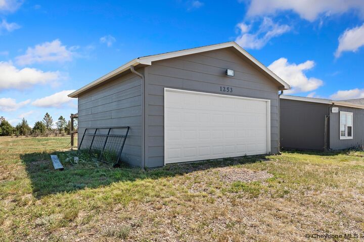 Property Photo: 1253 Road 146 WY 82053