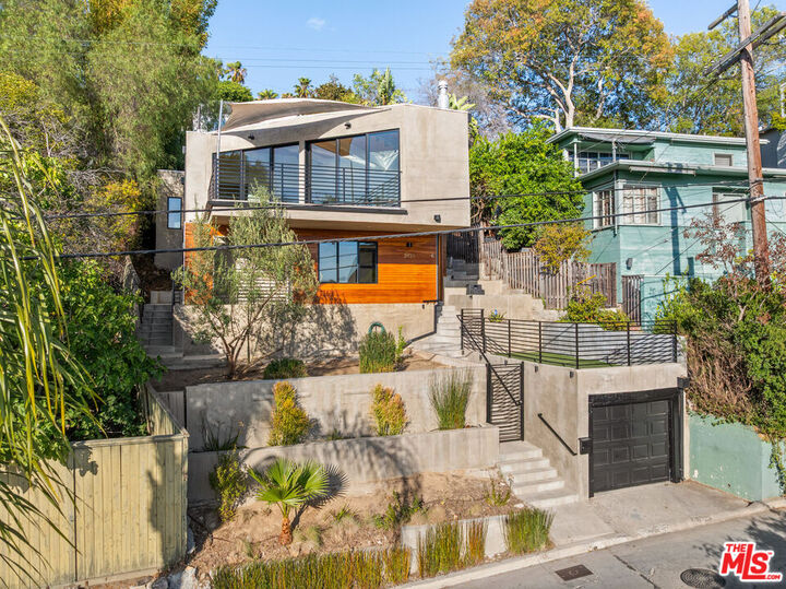 Property Photo: 3921 Clayton Ave CA 90027