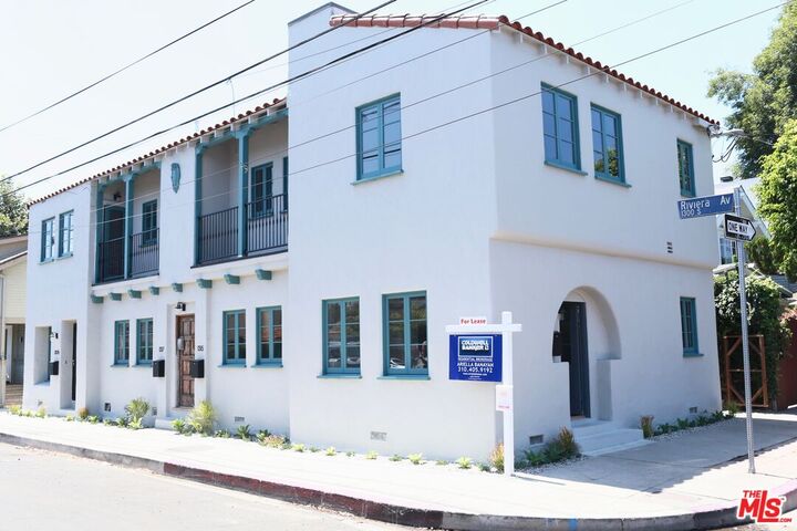 Property Photo:  1315 Riviera Ave  CA 90291 