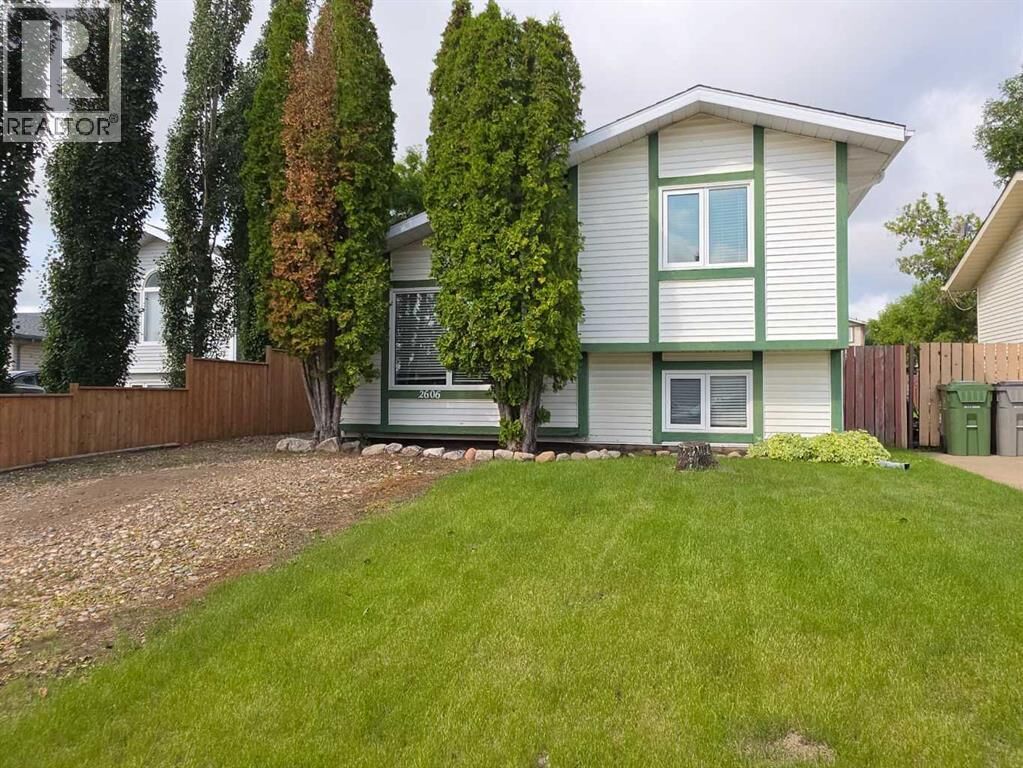 Property Photo: 2606 46th Avenue SK S9V 1S3