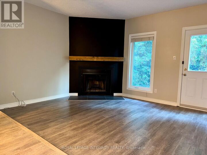 Property Photo: 46 Lightfoot Place ON K2L 3M2
