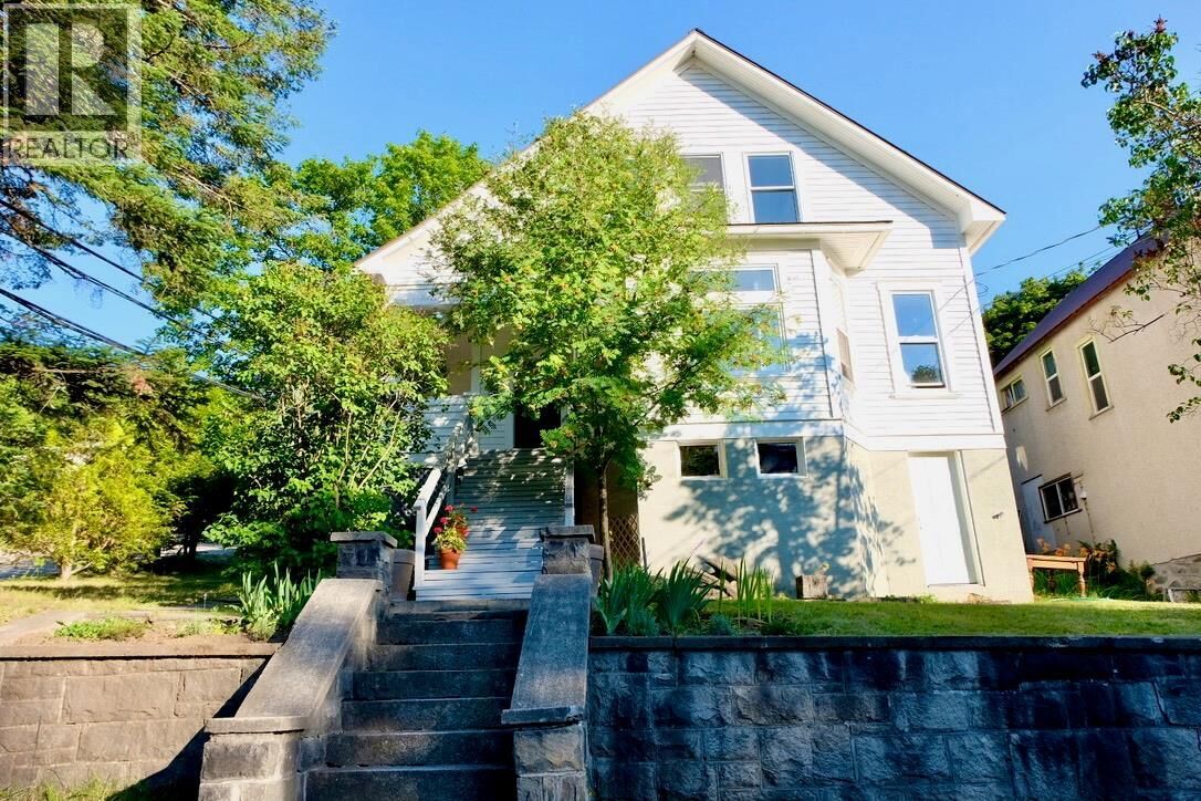 Property Photo: 824 Silica Street BC V1L 4N6