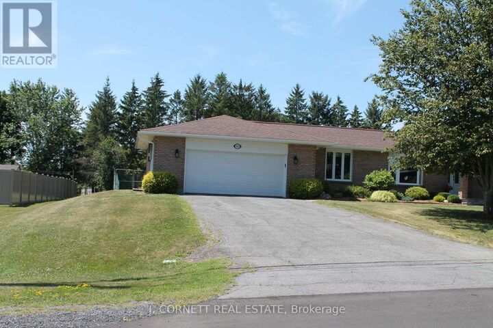 Property Photo: 3270 Sunnyview Avenue North ON K6K 0A8