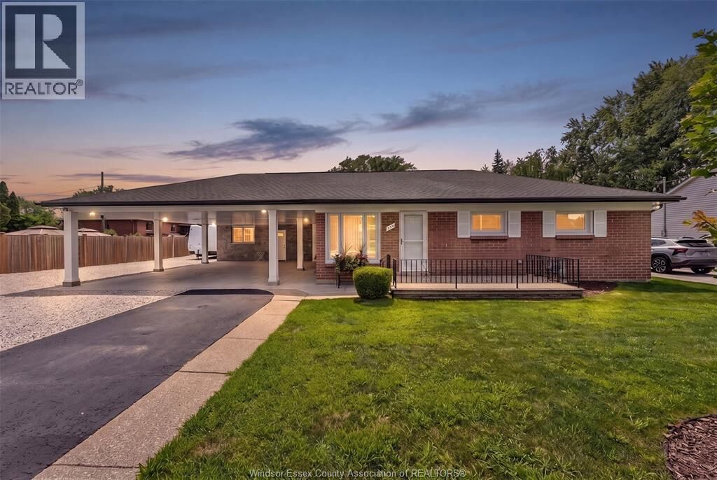 Property Photo: 350 Maple Avenue ON N9J 1P2