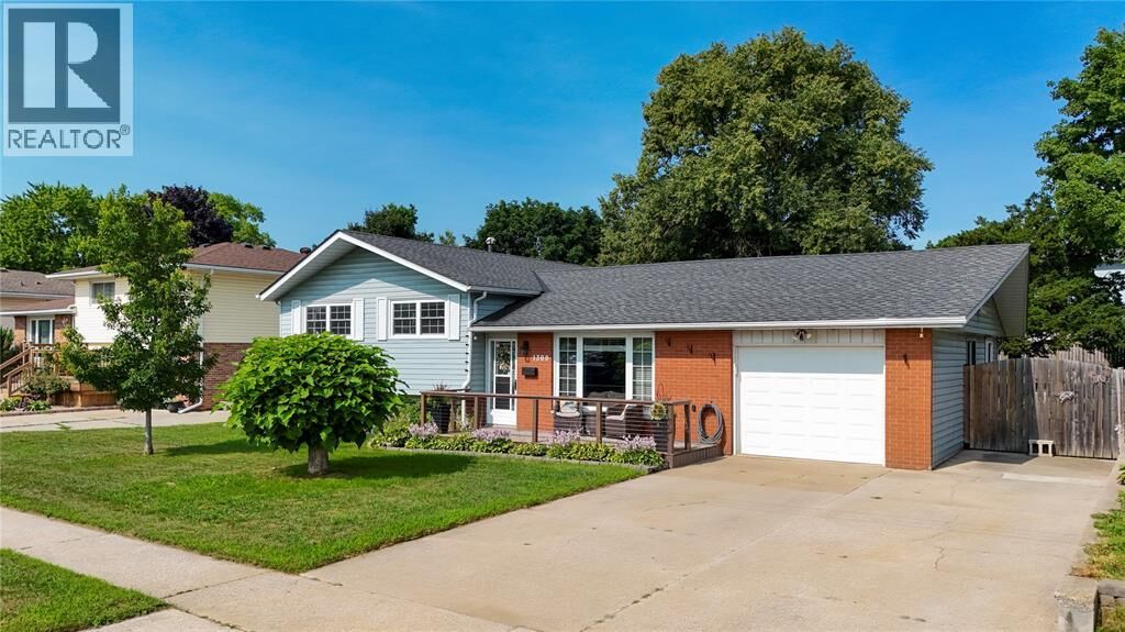 Property Photo:  1309 Indian Road  ON N7V 4C6 