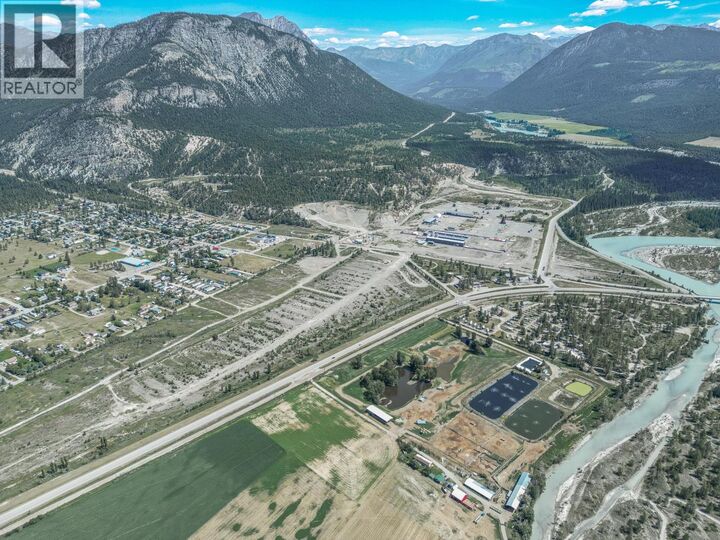 Property Photo:  4980 Baillie Grohman Avenue  BC V0B 1B0 