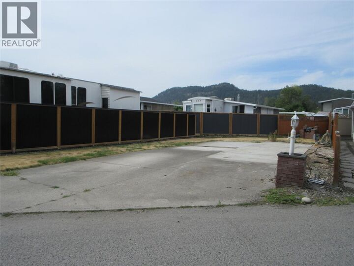 Photo de la propriété:  415 Commonwealth Road 779  BC V4V 1P4 