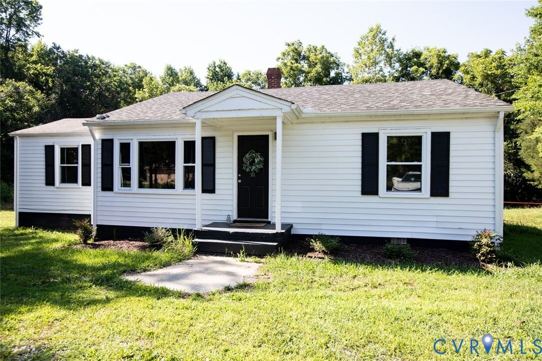 Property Photo: 7945 Abilene Road VA 23901