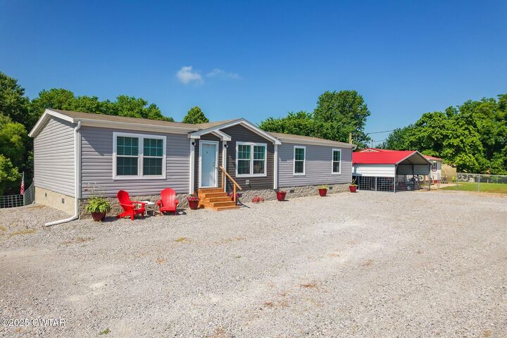 Property Photo: 317 W Hwy 22 TN 38261