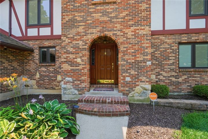Property Photo: 340 E Stonequarry Road OH 45377