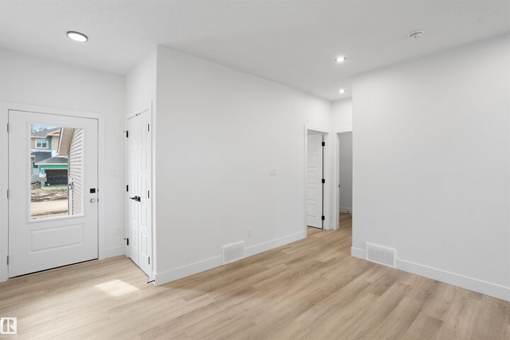 Property Photo: 1772 Crossbill Loop NW AB T5S 0Y4
