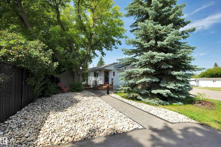 Property Photo: 121 Willow Park Estates AB T9E 5R9
